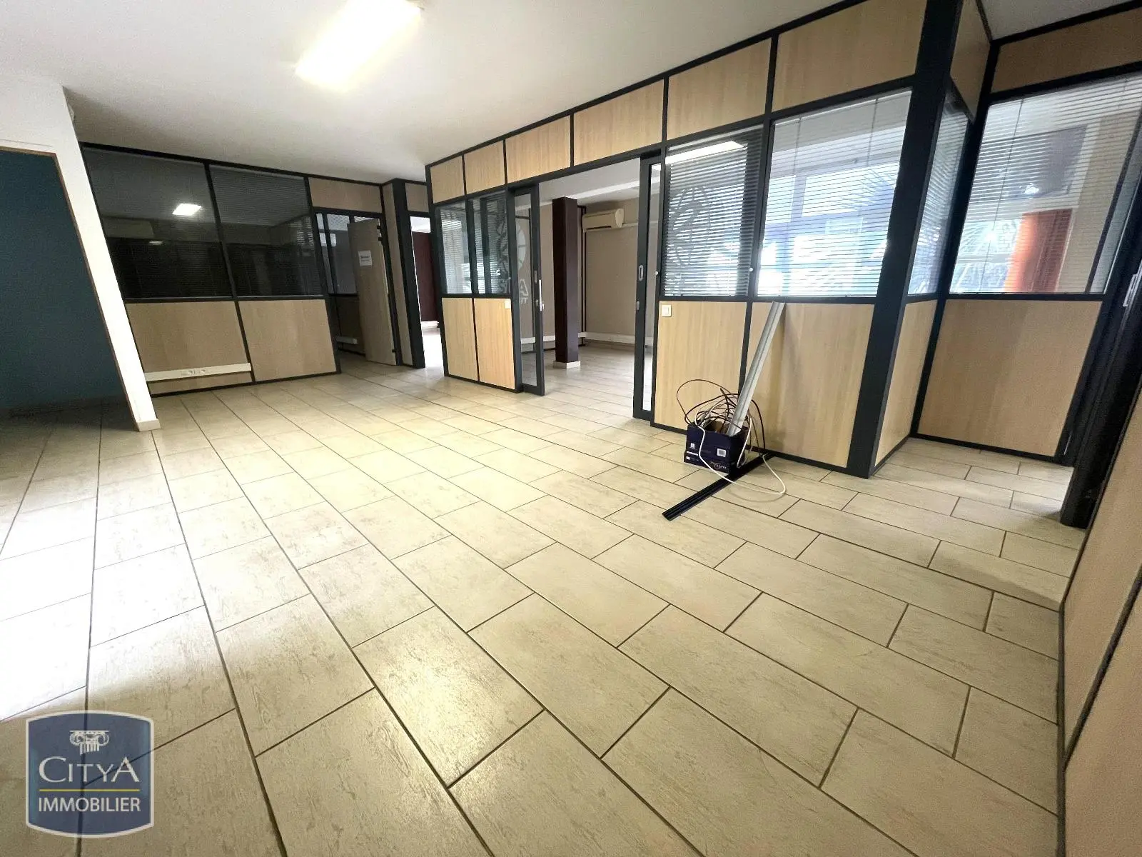 Photo 3 Local Professionnel 140m²