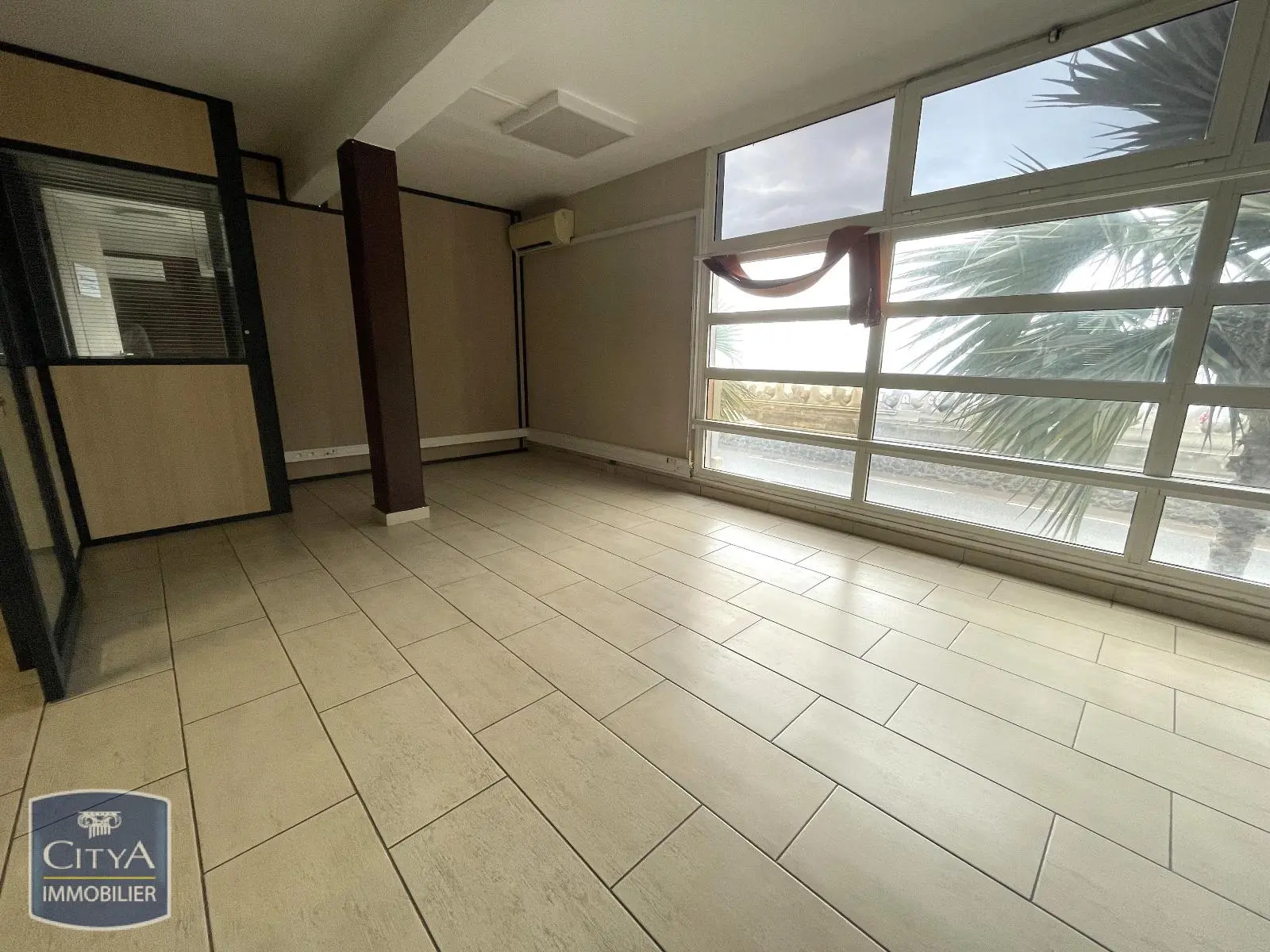 Photo 6 Local Professionnel 140m²