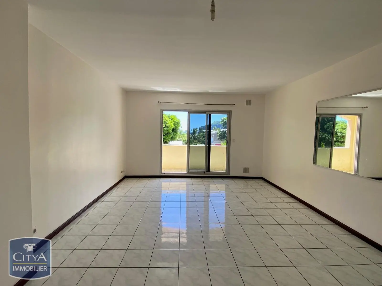 Photo 2 Appartement 1 pièce 45m²