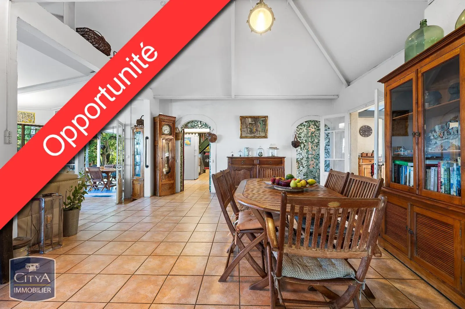 Photo 1 Maison 7 pièces 250m²