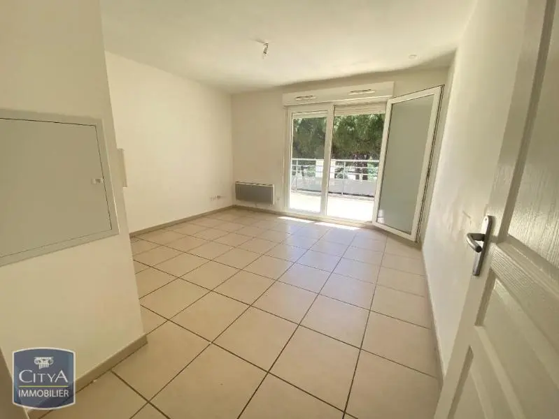 Photo 1 Appartement 1 pièce 24.27m²