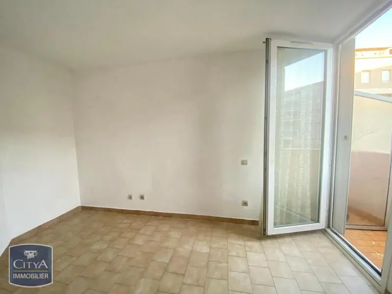 RESIDENCE