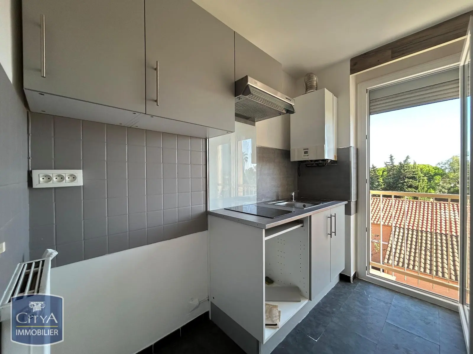 Photo 3 Appartement 1 pièce 27.98m²