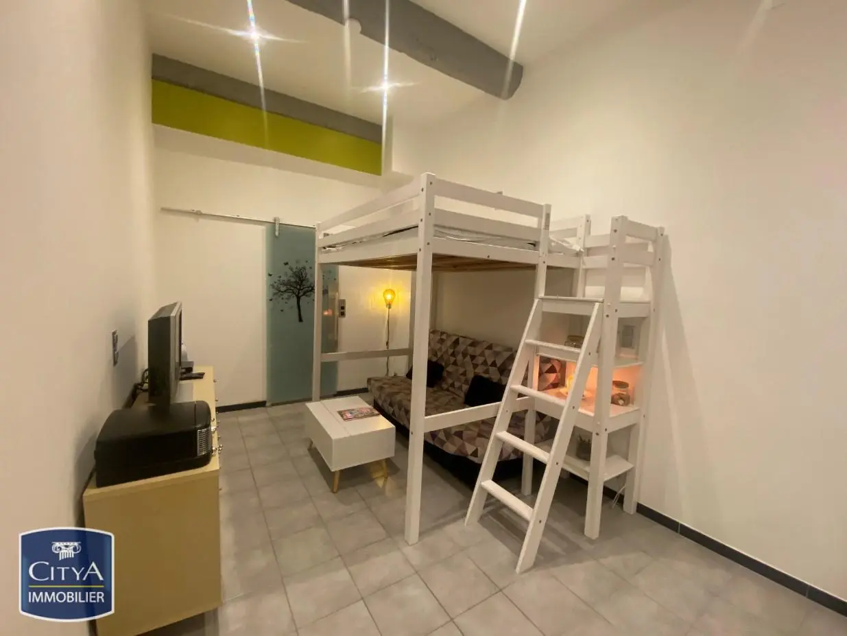 Photo 2 Appartement 1 pièce 33.28m²