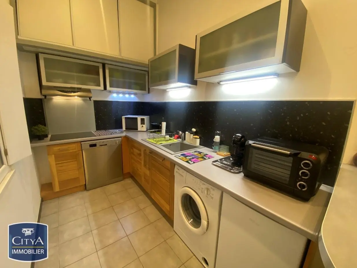 Photo 3 Appartement 1 pièce 33.28m²