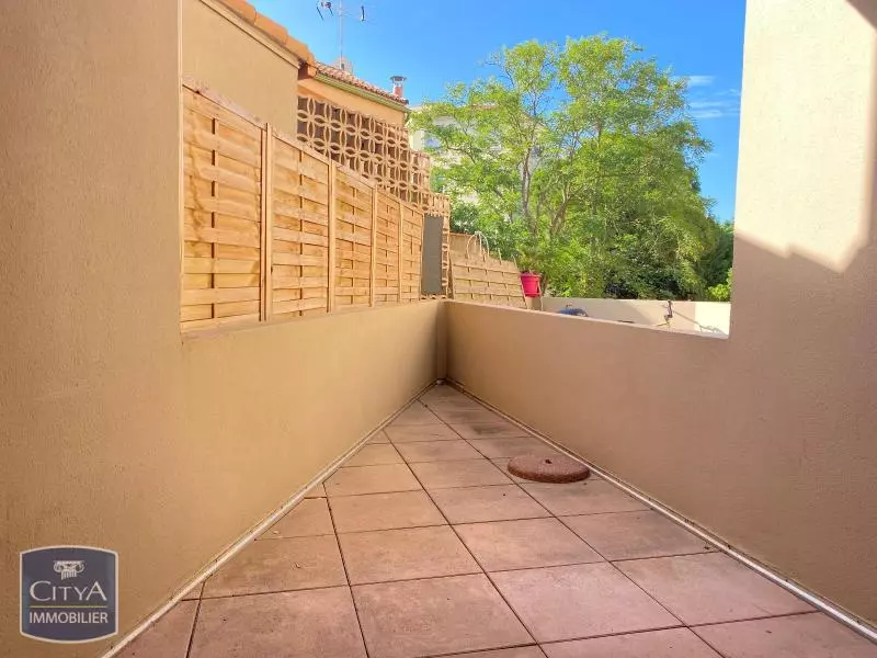 Illustration pour Appartement 1 pièce 27m² Photo Appartement 1 pièce 27m²