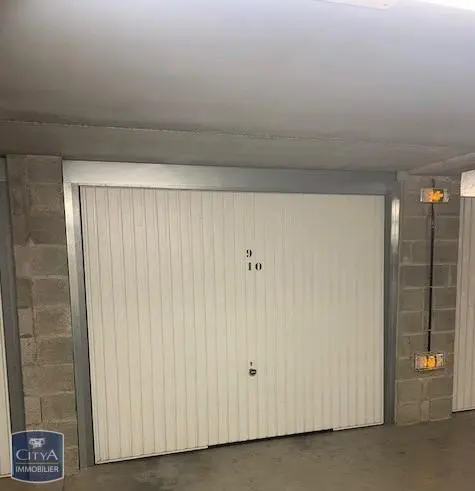 Photo 1 Parking