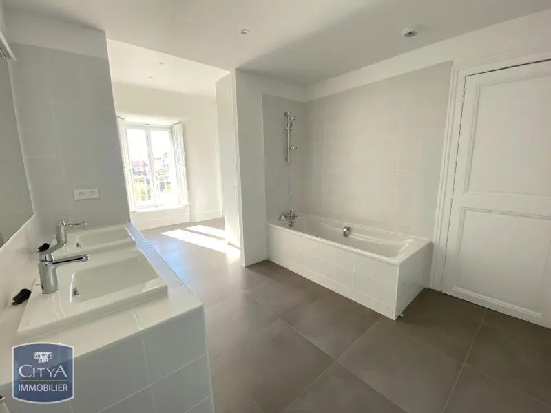 Photo 9 Appartement 4 pièces 151.03m²