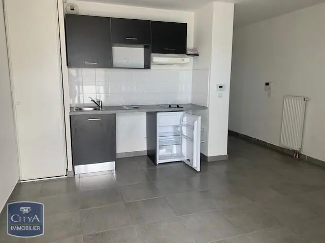 Photo 1 Appartement 1 pièce 24.42m²