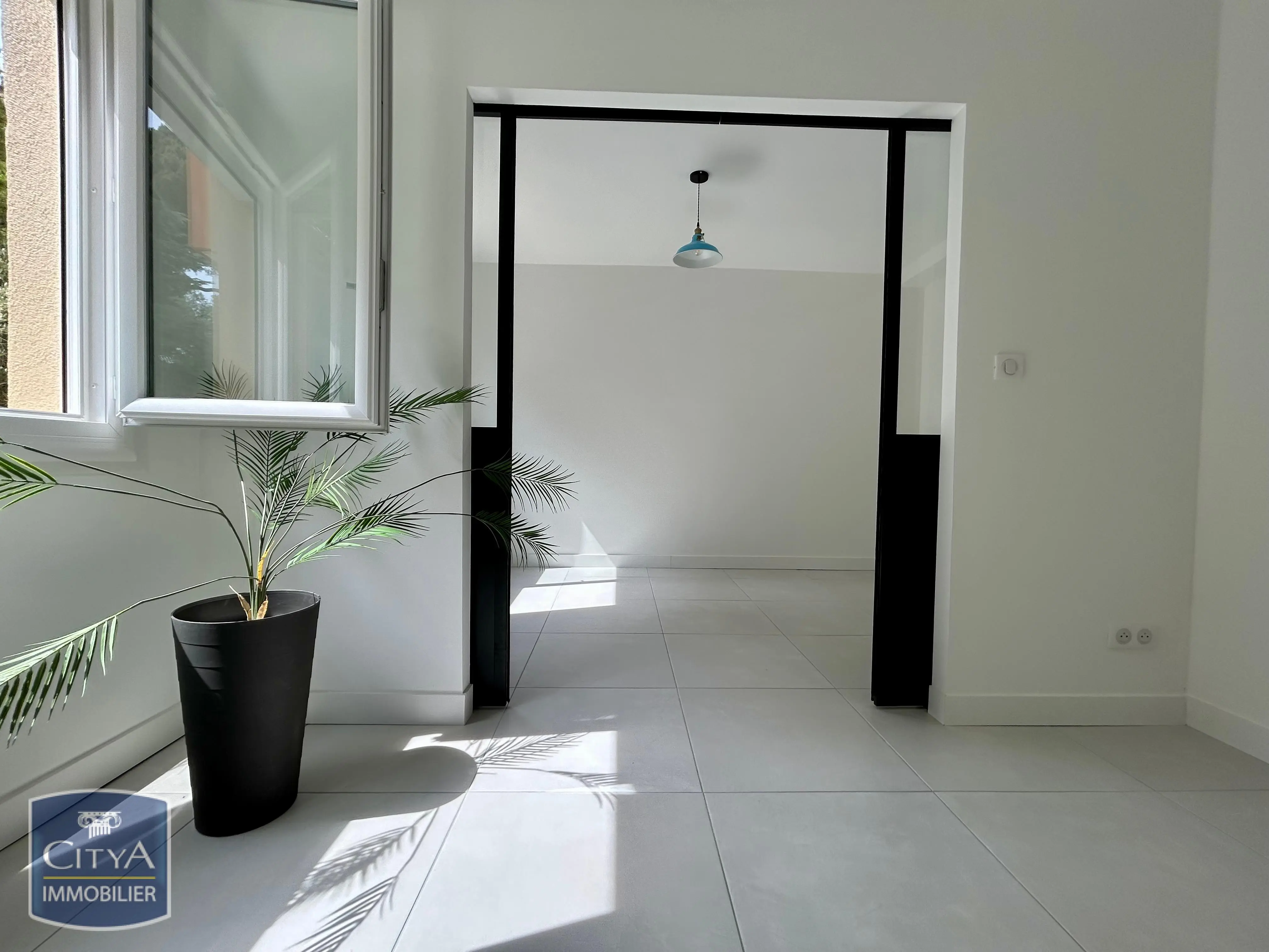 Photo 2 Appartement 2 pièces 56m²