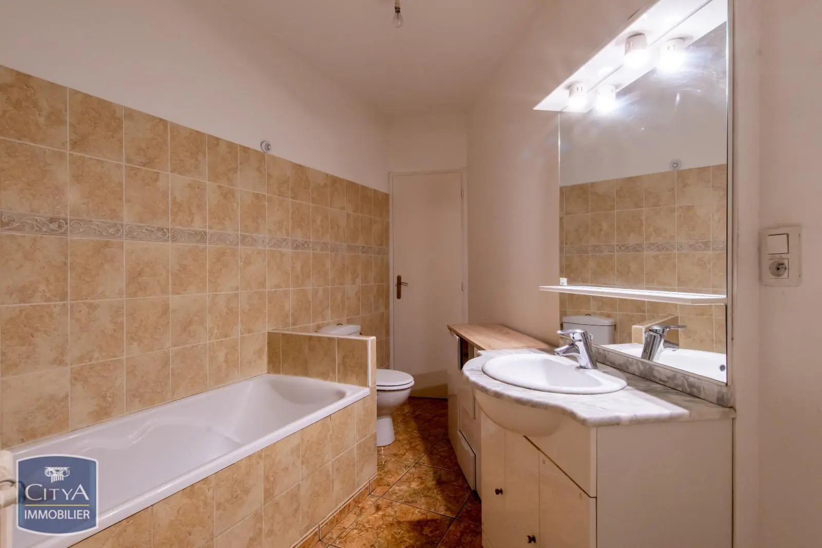 Photo 12 Immeuble 600m²