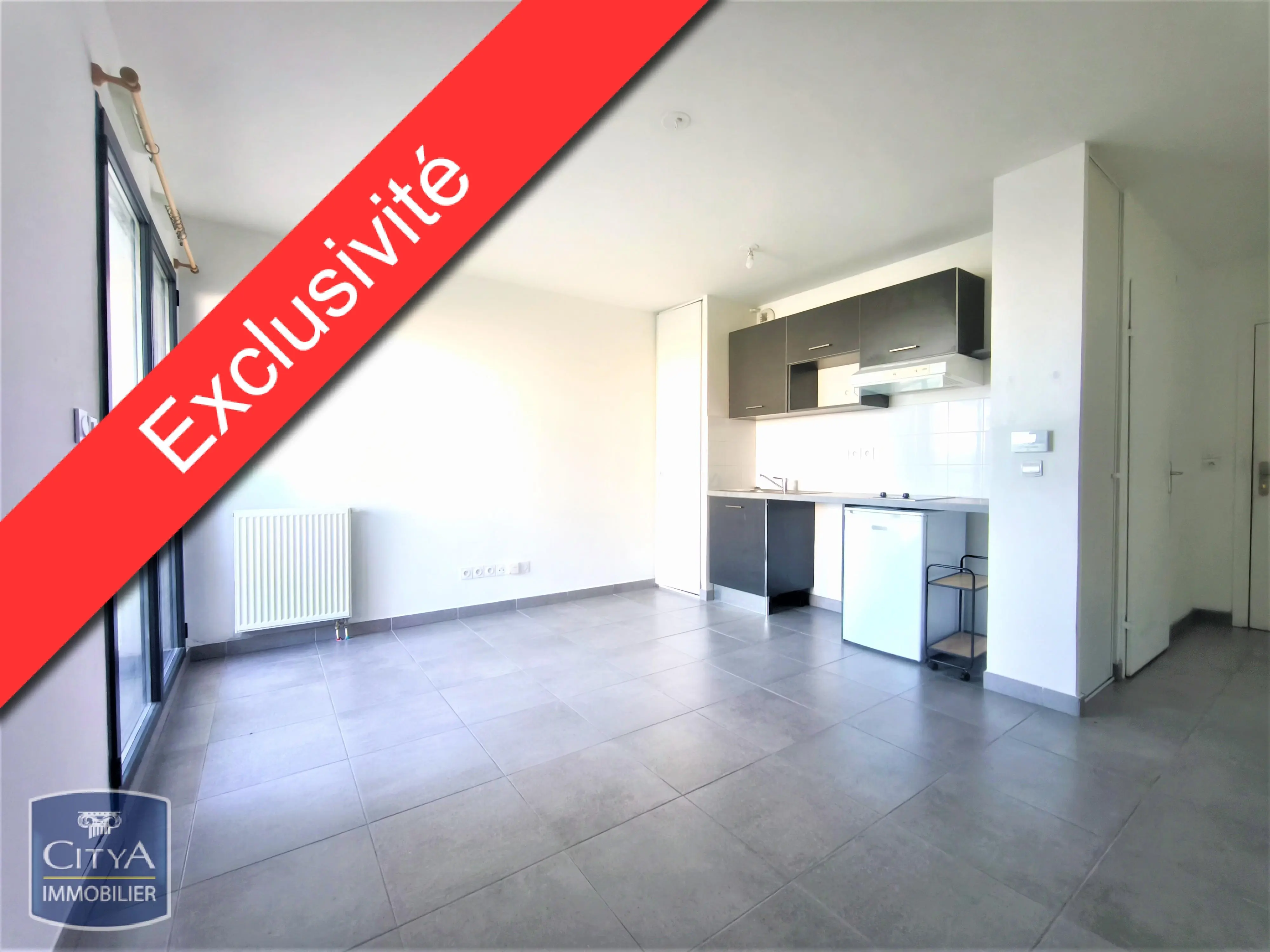 Photo 1 Appartement 1 pièce 24m²