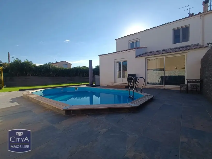 Photo 1 Maison 4 pièces 136m²