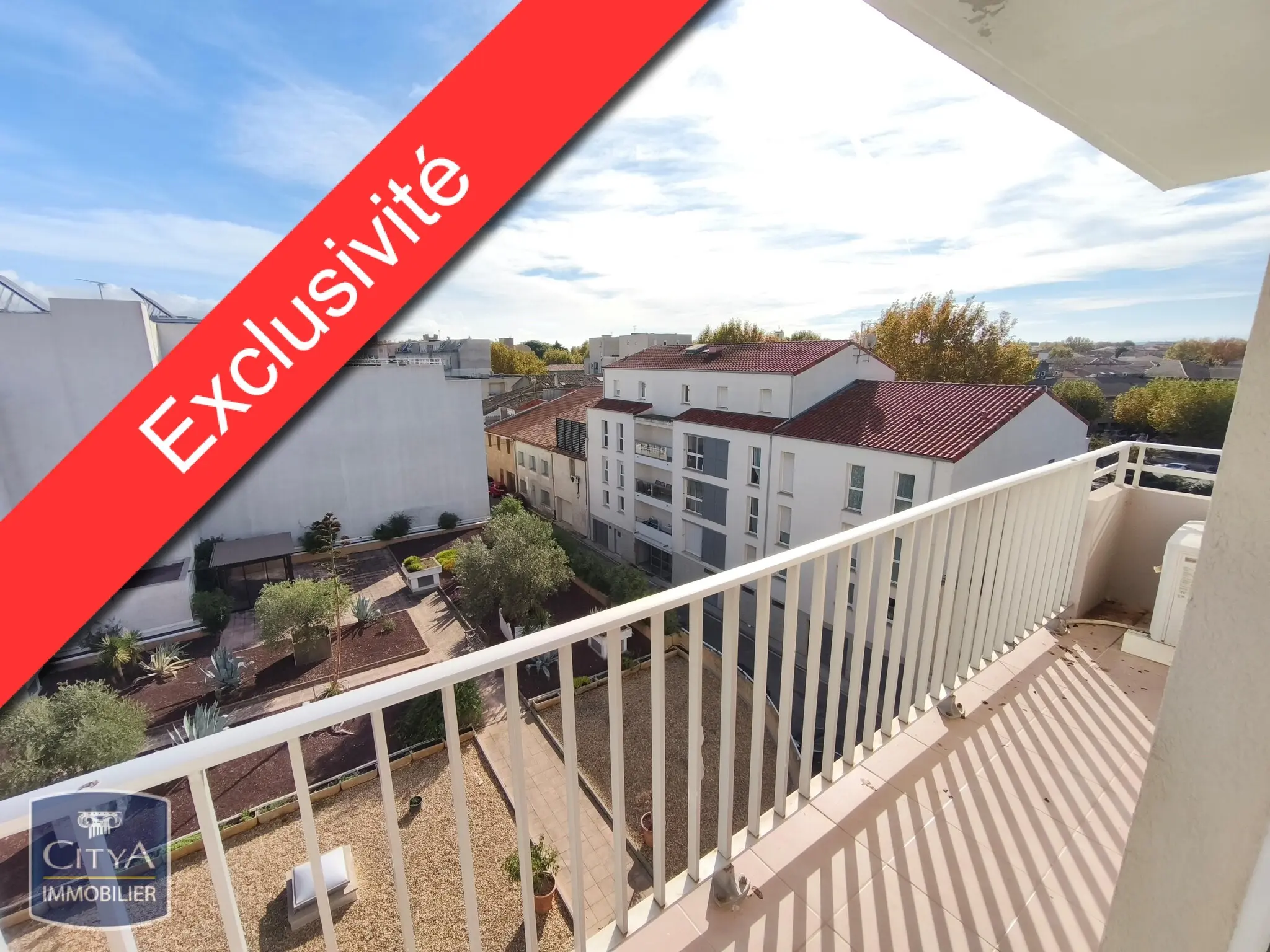 Photo 1 Appartement 1 pièce 27.9m²