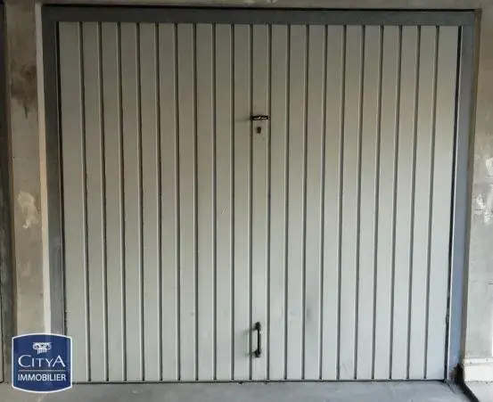 Photo 1 Parking