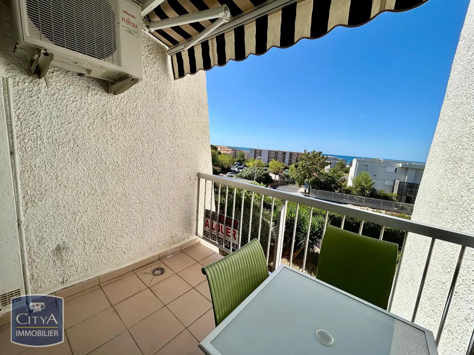 Photo 2 Appartement 1 pièce 28m²