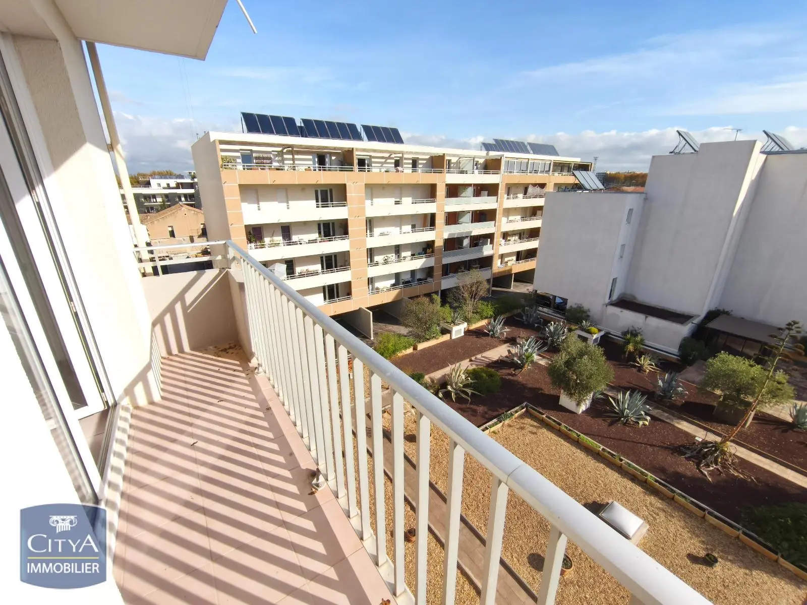 Photo 1 Appartement 1 pièce 29.8m²