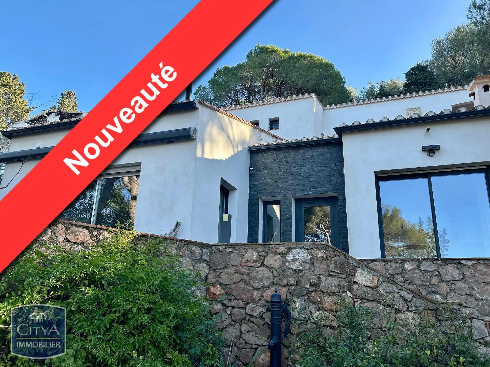 Photo 2 Maison 6 pièces 222m²