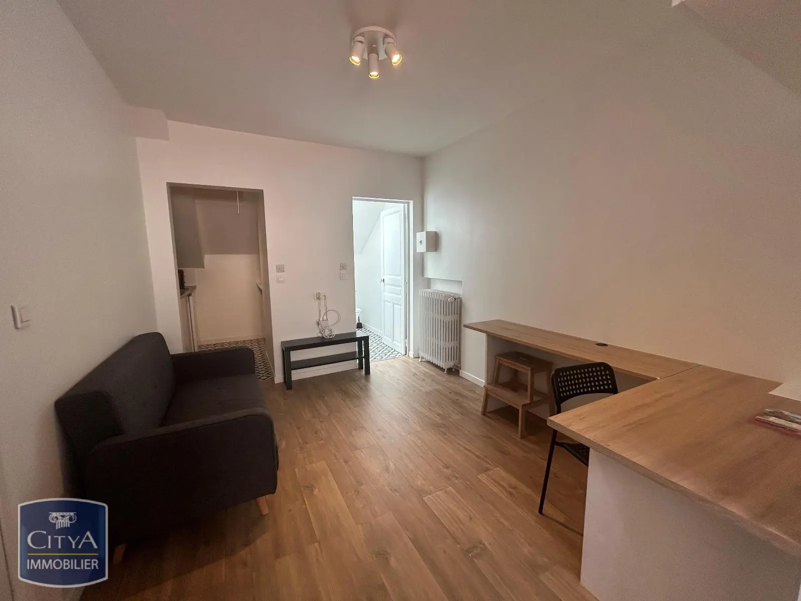 Photo 1 Appartement 1 pièce 15.61m²