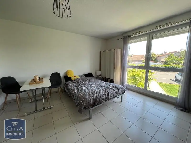Photo 1 Appartement 1 pièce 27.8m²
