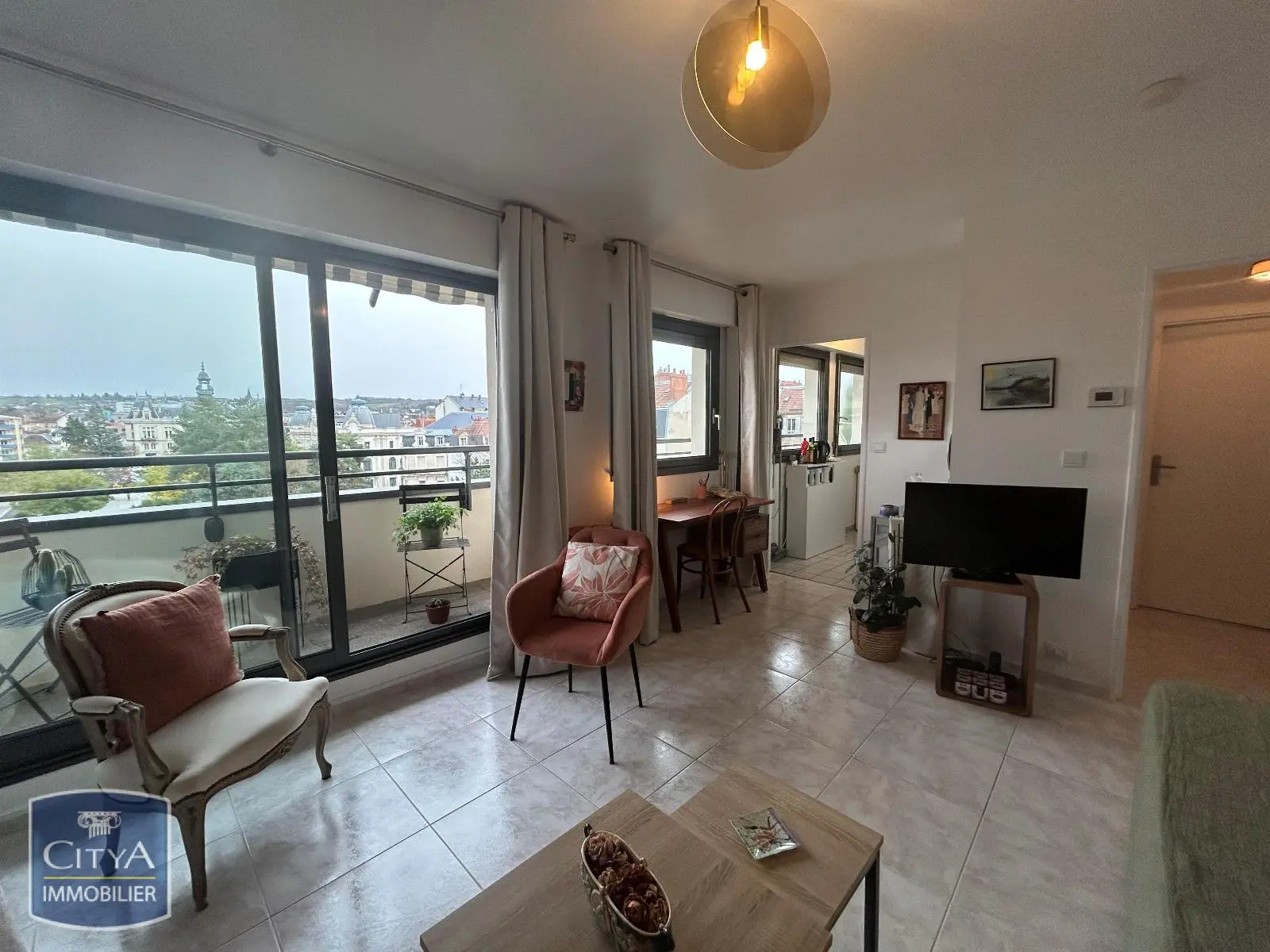 Photo 1 Appartement 1 pièce 29.23m²