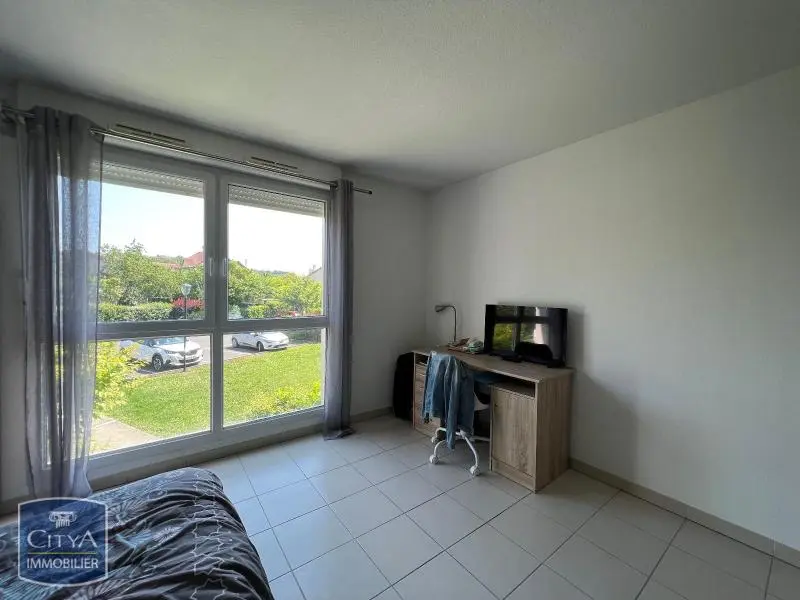 Photo 2 Appartement 1 pièce 27.8m²