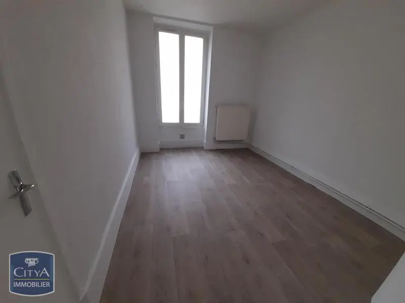 Photo 2 Appartement 1 pièce 31.72m²