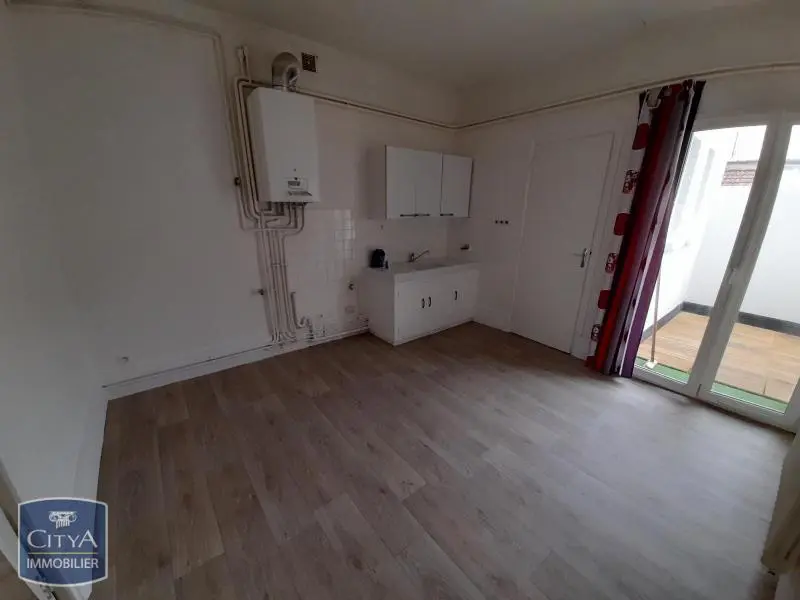 Photo 1 Appartement 1 pièce 31.72m²
