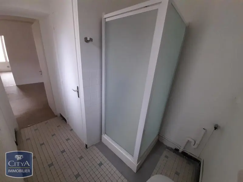 Photo 3 Appartement 1 pièce 31.72m²