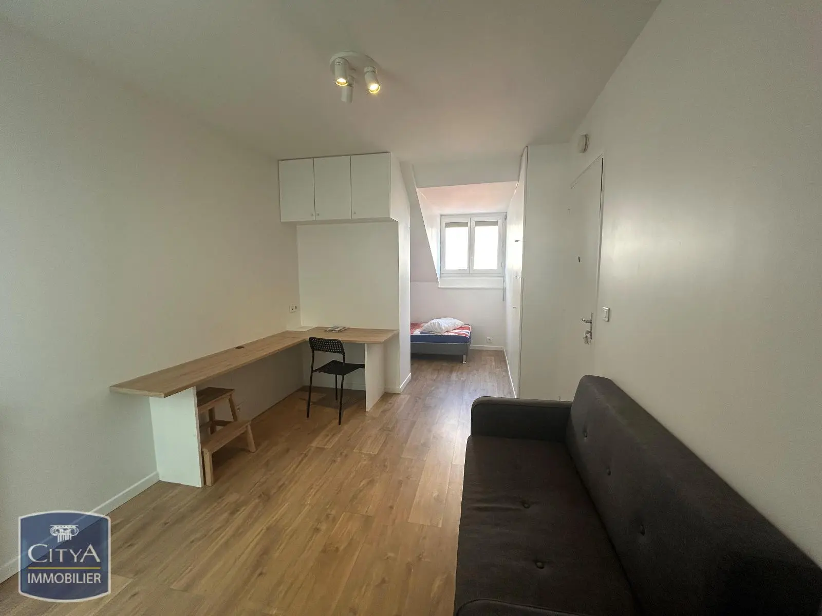 Photo 2 Appartement 1 pièce 15.61m²