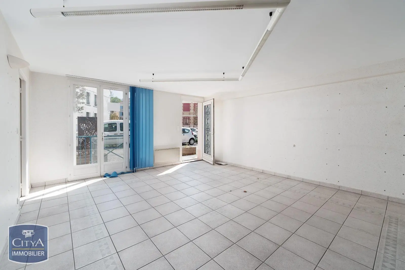 Photo 4 Local Commercial