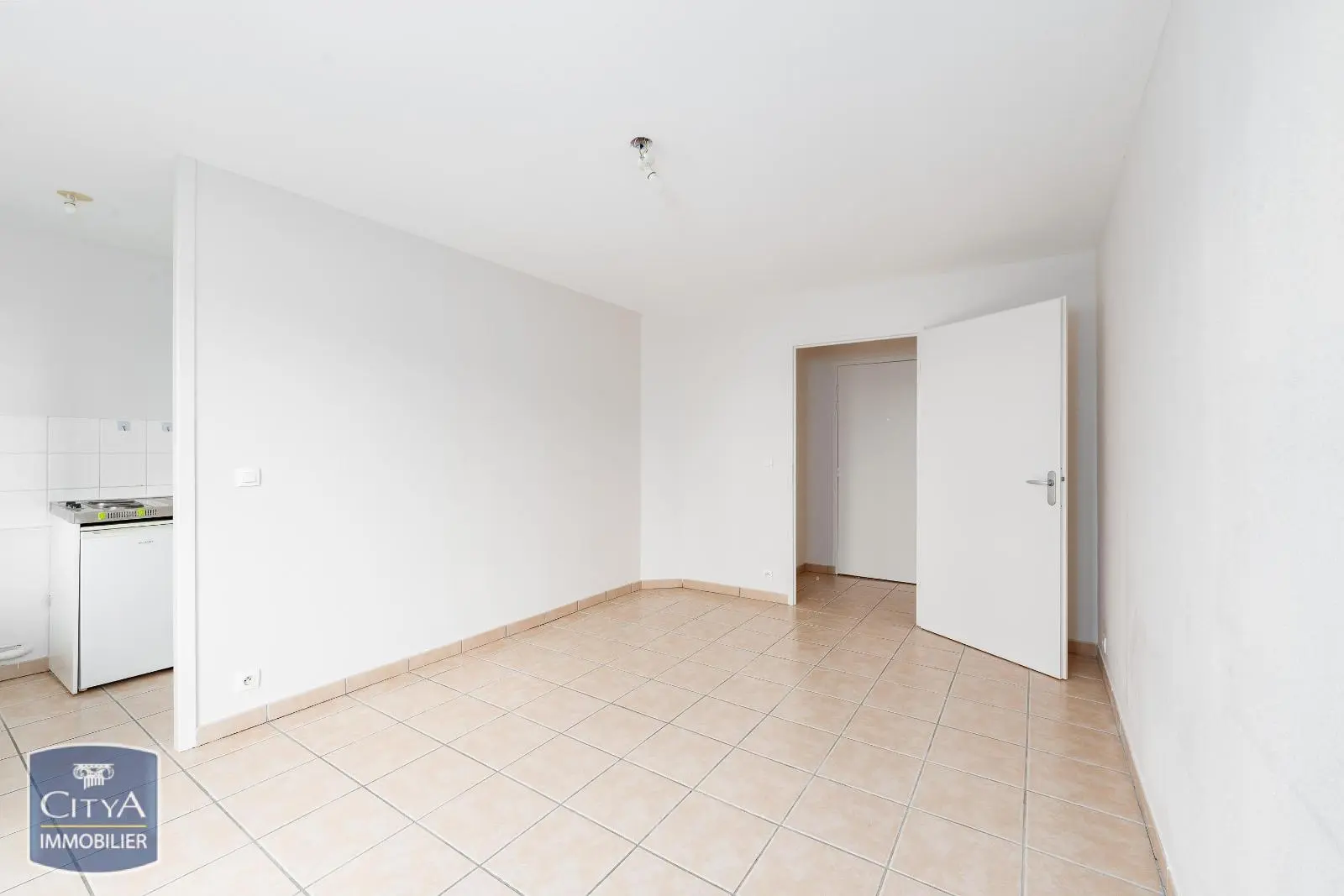 Photo 2 Appartement 1 pièce 28.34m²