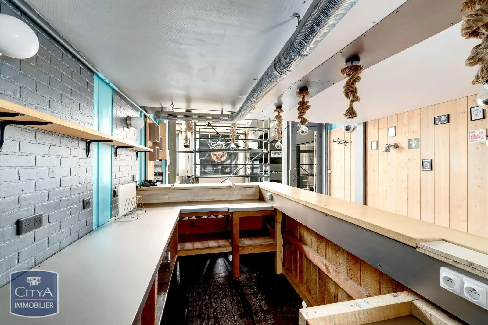 Photo 4 Local Commercial