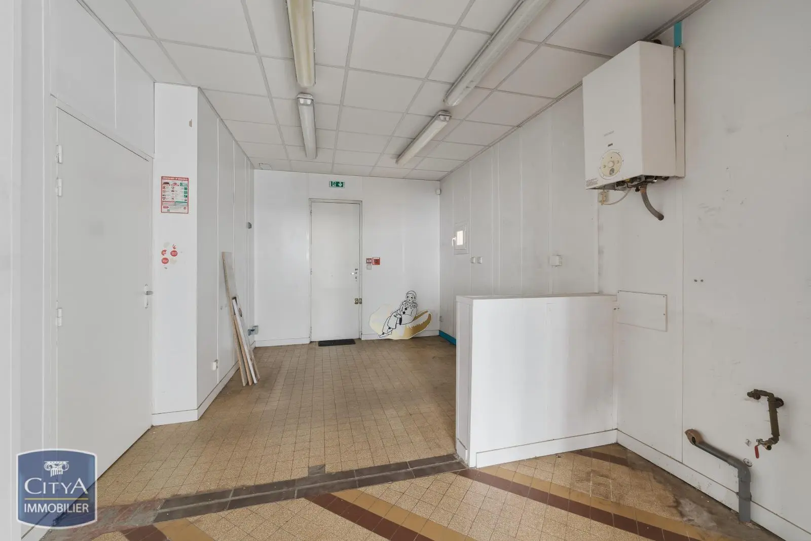 Photo 5 Local Commercial