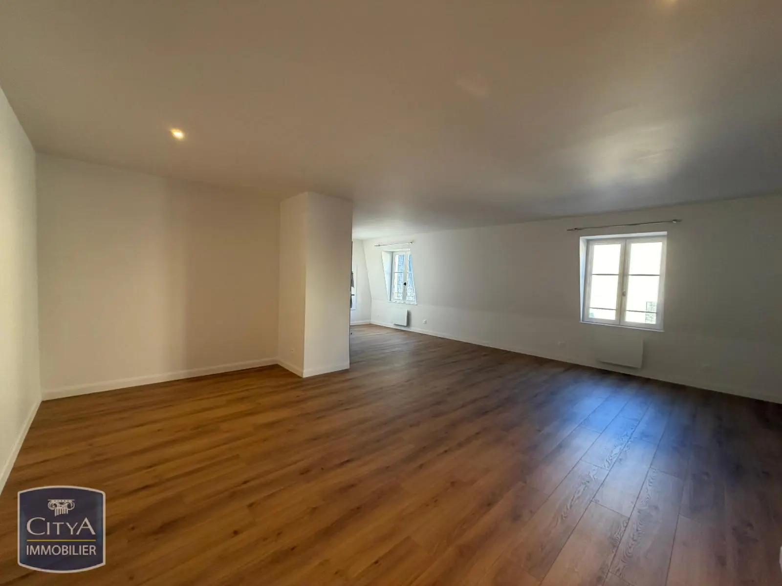 Photo 1 Appartement 2 pièces 55.6m²