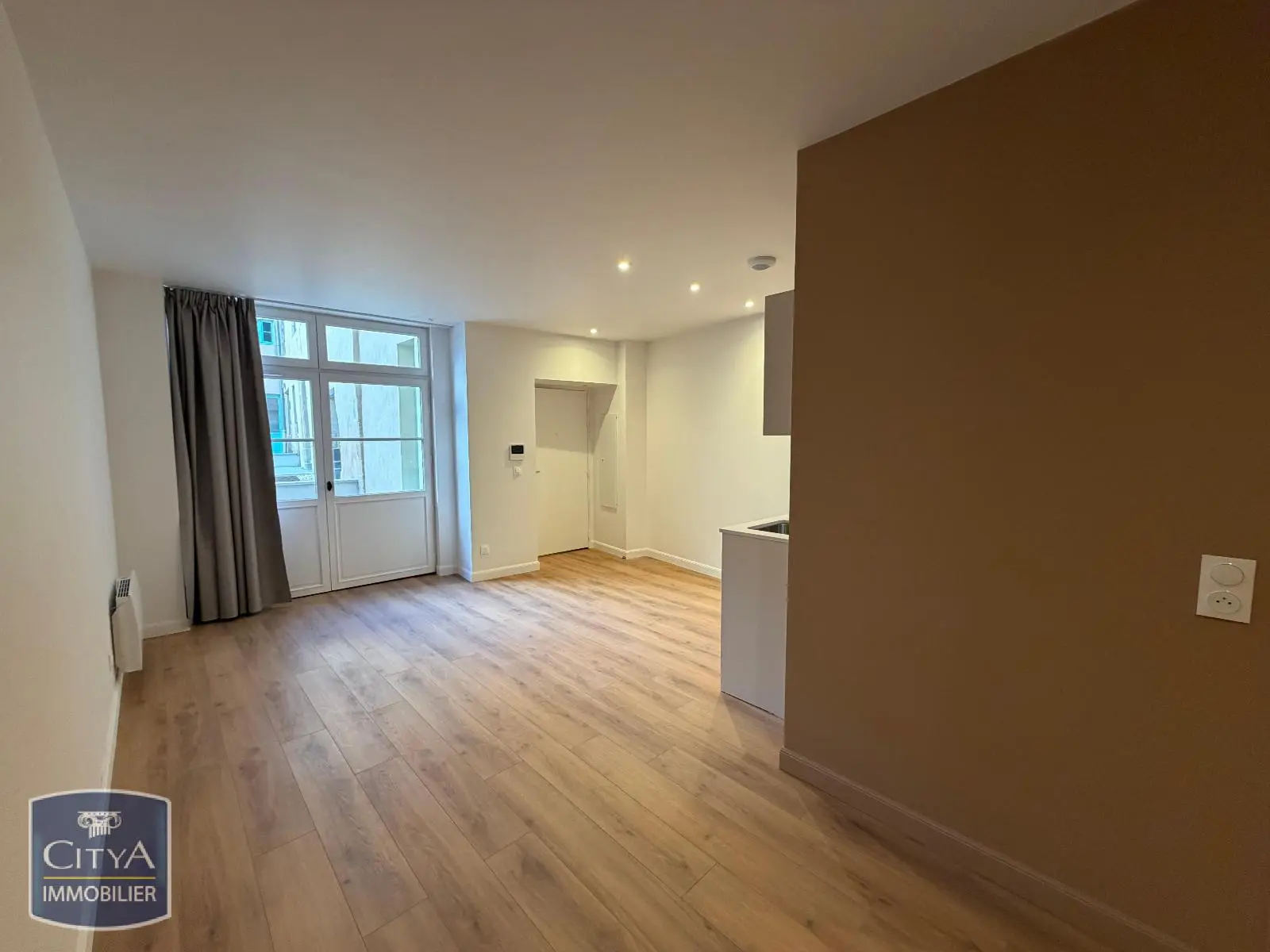 Photo 2 Appartement 1 pièce 34.7m²