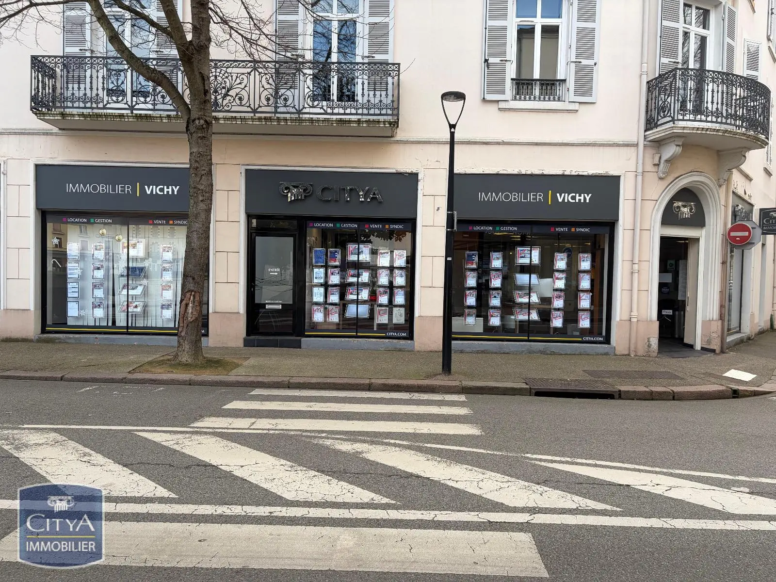 Photo 1 Local Commercial 250m²