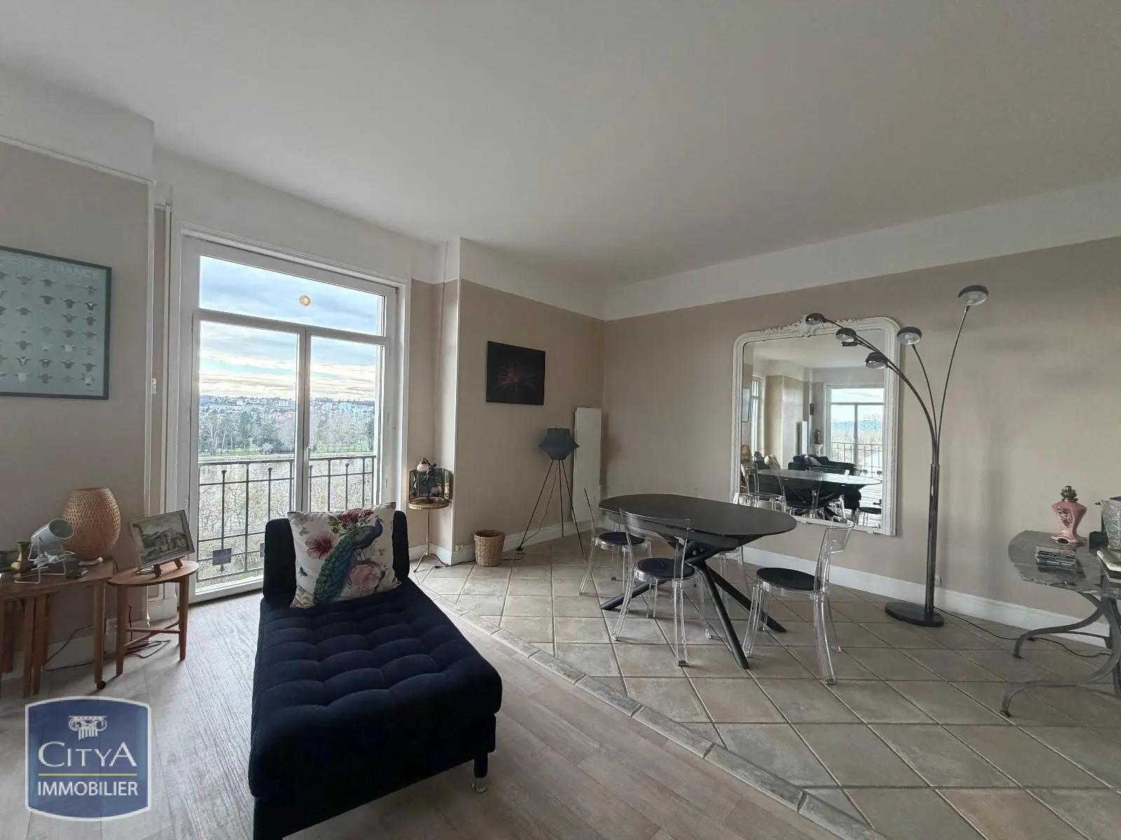 Photo 3 Appartement 2 pièces 96m²