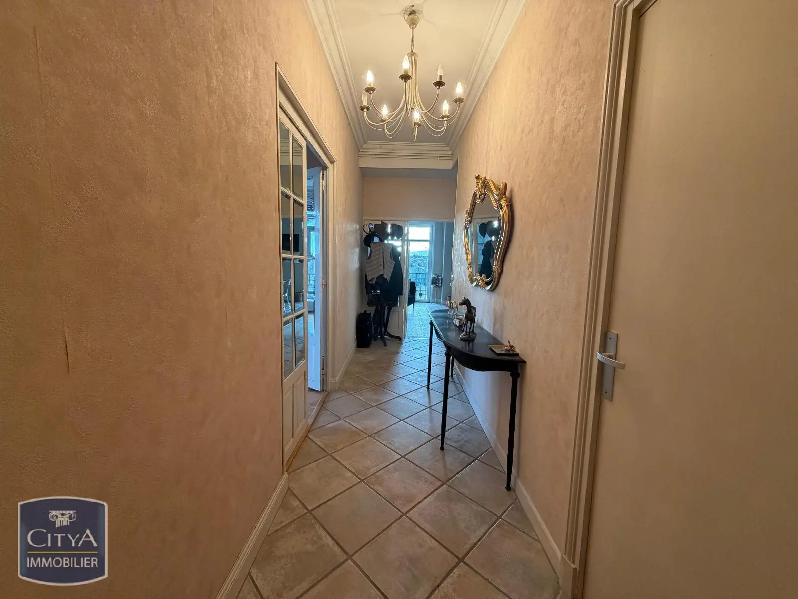 Photo 13 Appartement 2 pièces 96m²