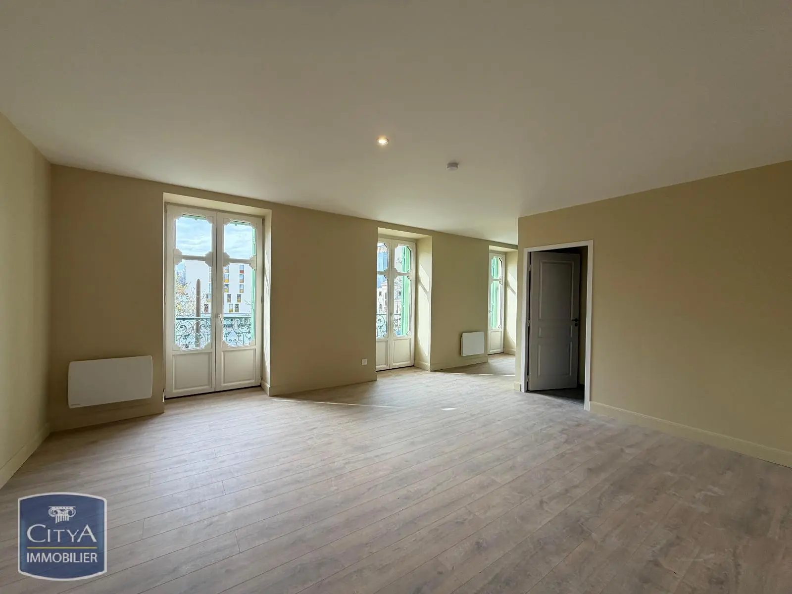 Photo 1 Appartement 1 pièce 35.18m²