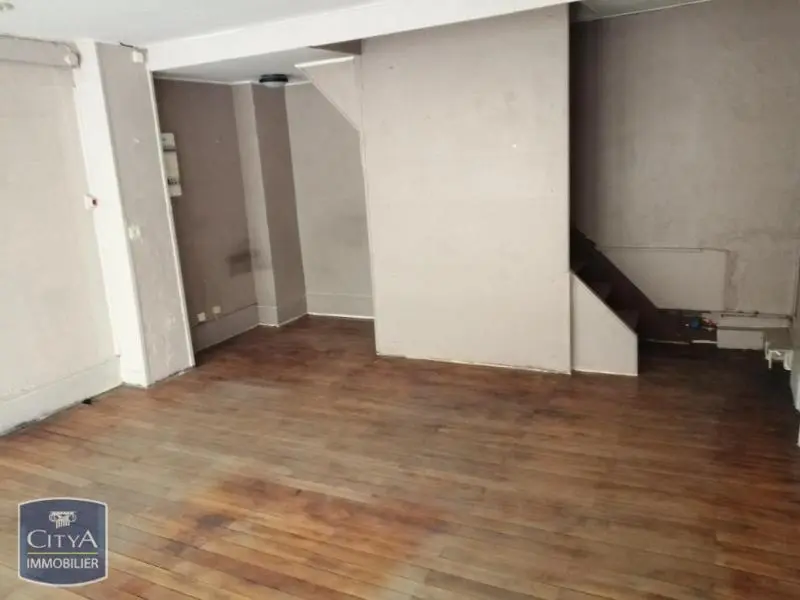 Photo 4 Local Commercial