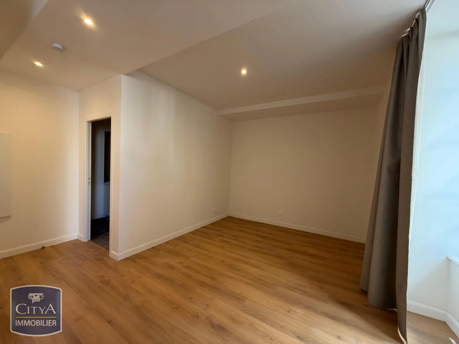 Photo 3 Appartement 1 pièce 25.6m²