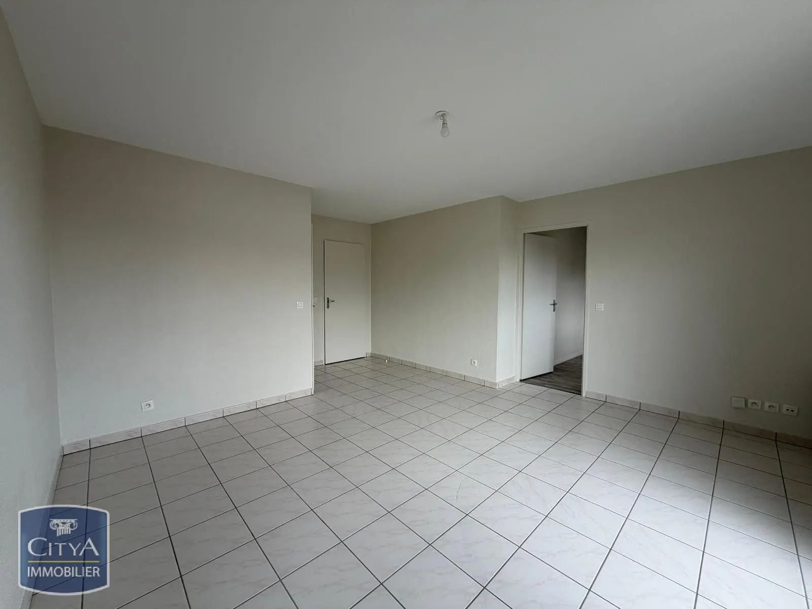 Photo 1 Appartement 2 pièces 54.24m²