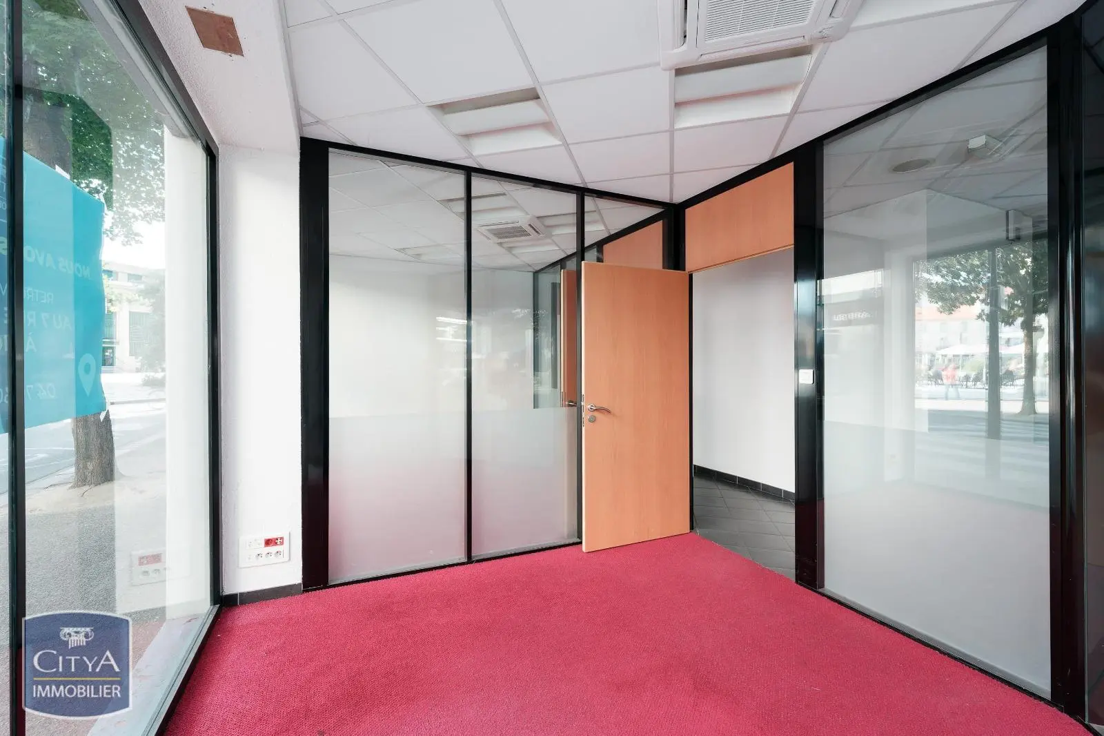 Photo 5 Local Commercial 250m²