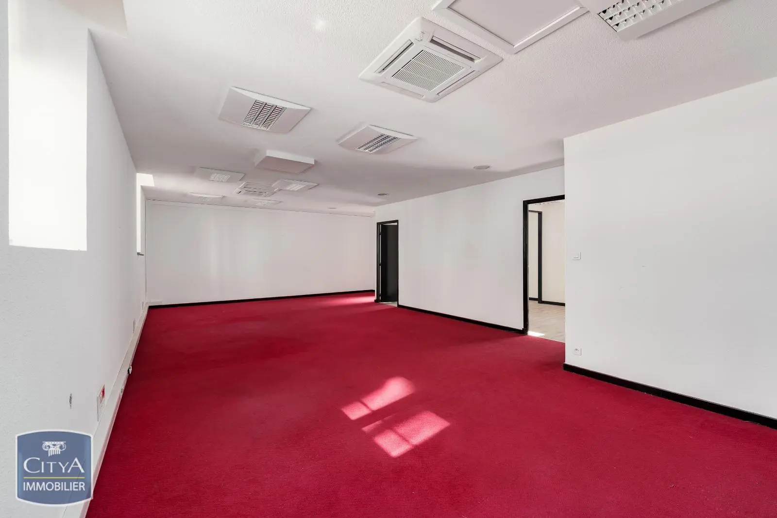 Photo 16 Local Commercial 250m²