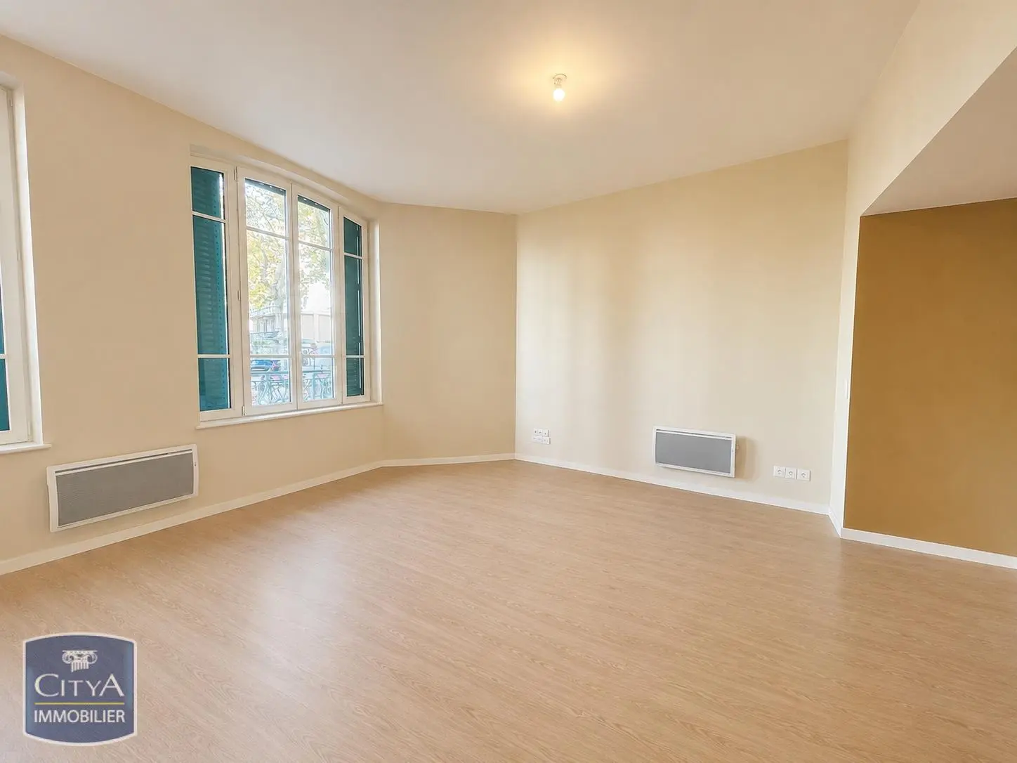Photo 1 Appartement 1 pièce 41.9m²