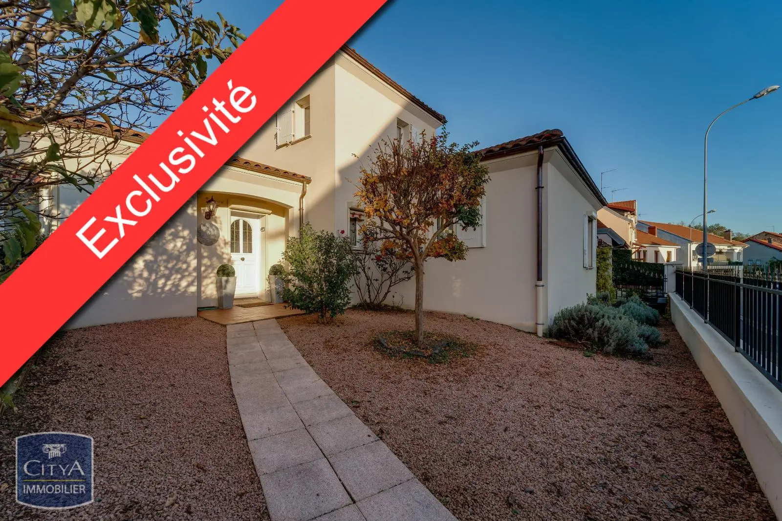 Photo 1 Maison 5 pièces 140m²