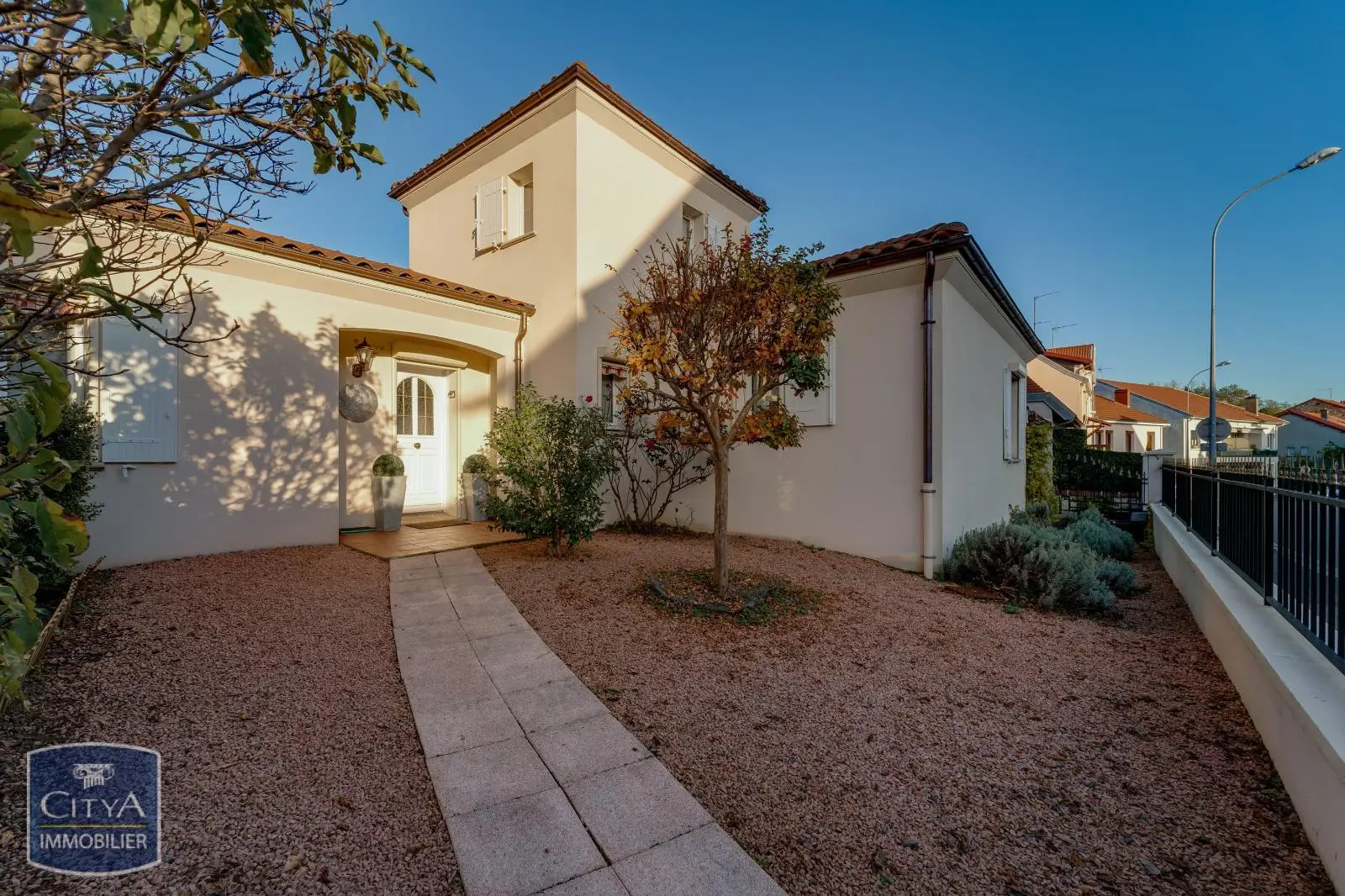 Photo 2 Maison 5 pièces 140m²