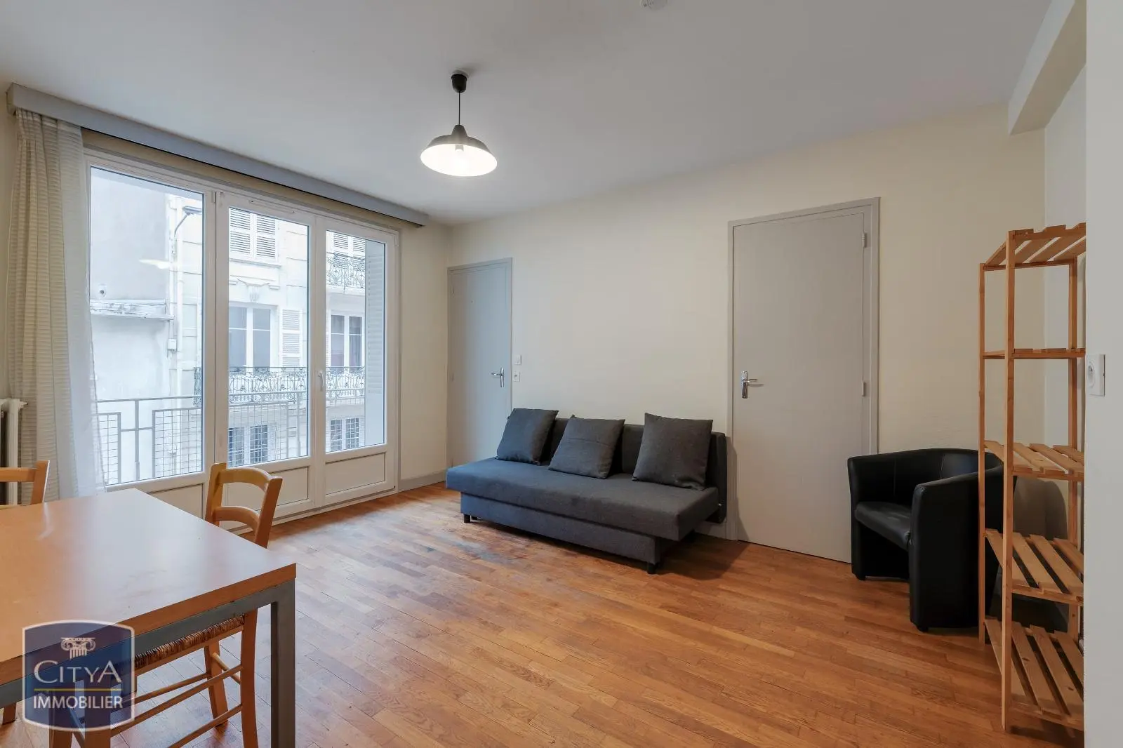 Photo 1 Appartement 1 pièce 28.24m²