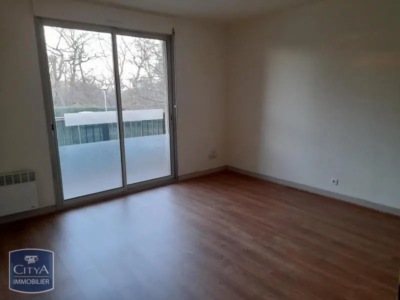 Photo 1 Appartement 1 pièce 23.4m²